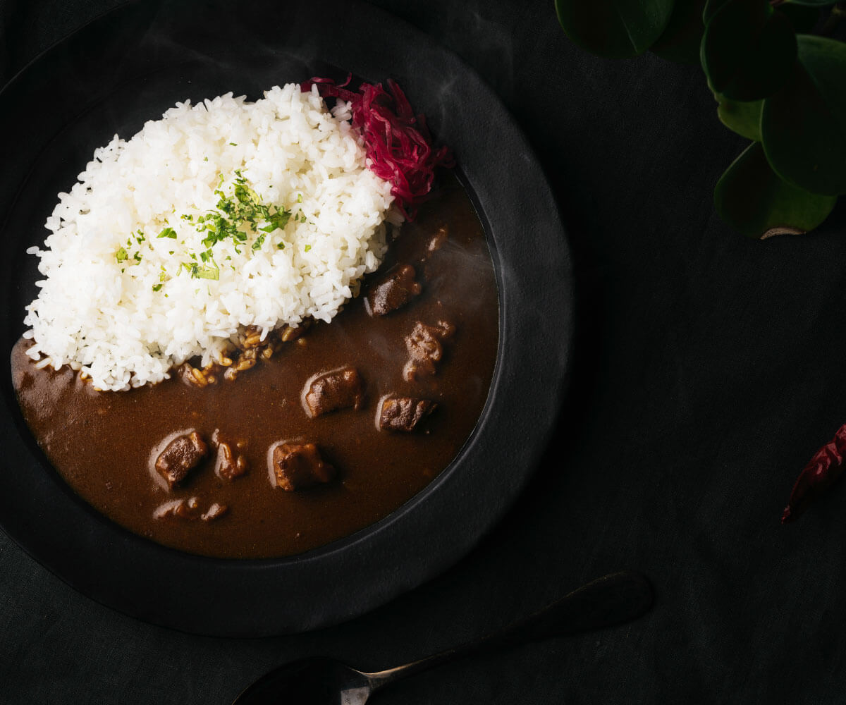 九州素材を使ったレトルトカレー「ビーフカレー」